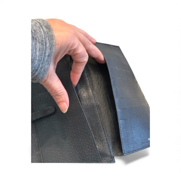 Vintage Gucci  signature Anniversary  Collection trifold wallet on chain - Picture 13 of 17